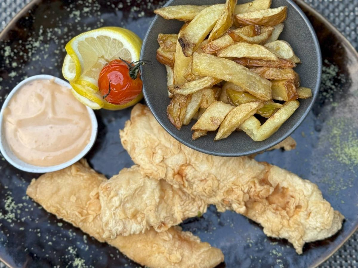 Fish & Chips + Sos Cocktail 